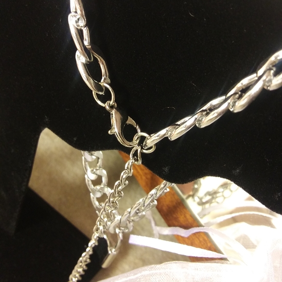 Silver Tone Lock and Key Layered Necklac - Picture 5 of 11